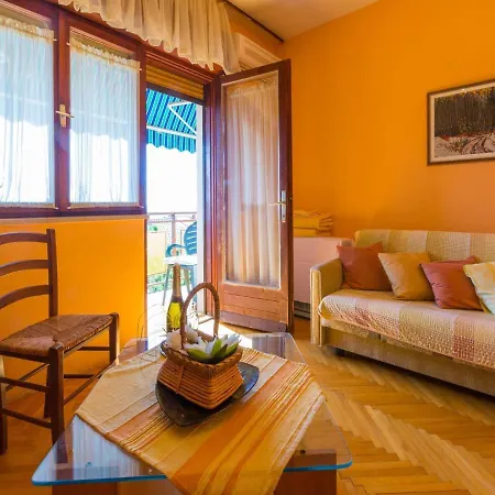 Apartman Mazor *