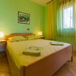 Apartament Mazor